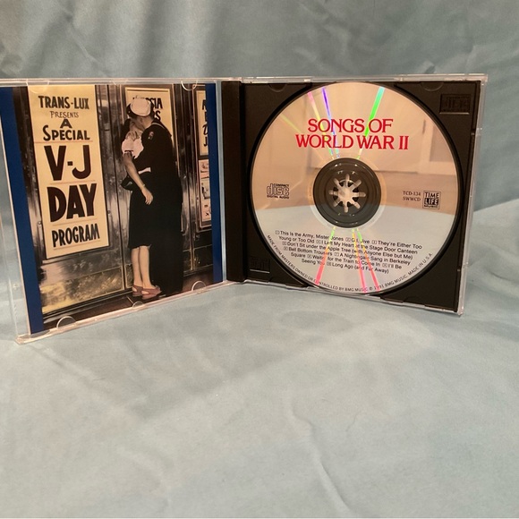 One CD 10 songs - Picture 2 of 3